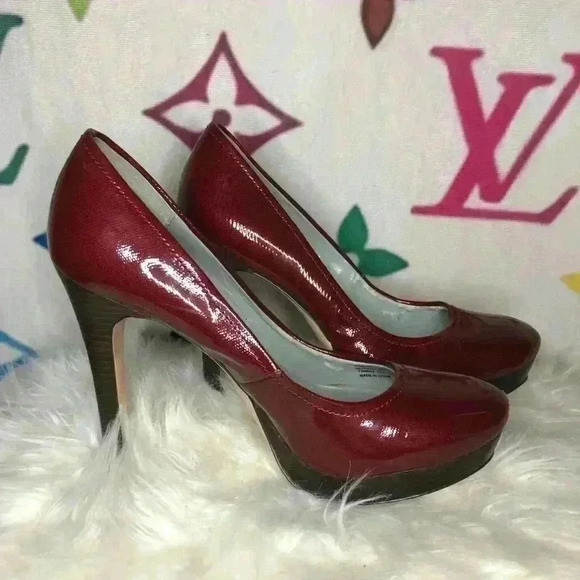 Calvin Klein Burgundy Heels - Picture 1 of 3